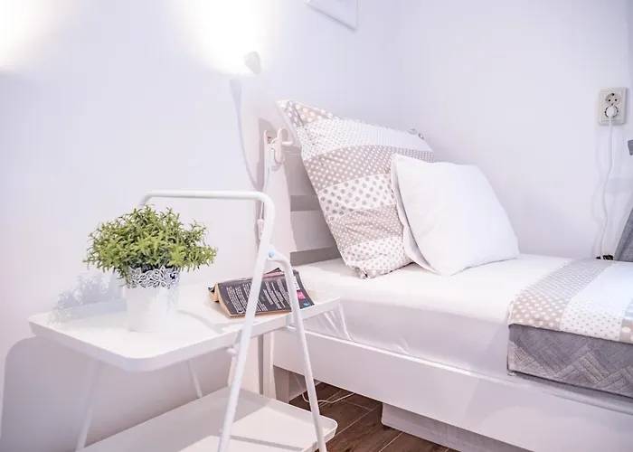 Charming Pinna * Hvar Town